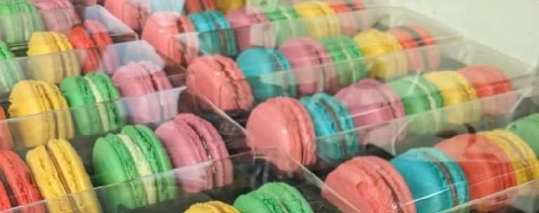 Assorted Macarons (6 count)